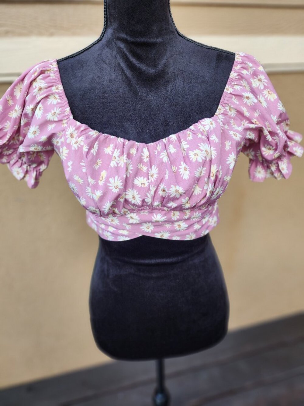 LYANER Pink Daisy Floral Y2K Milkmaid Crop Top Size L Puff Sleeve Ruched Bust - Picture 3 of 11
